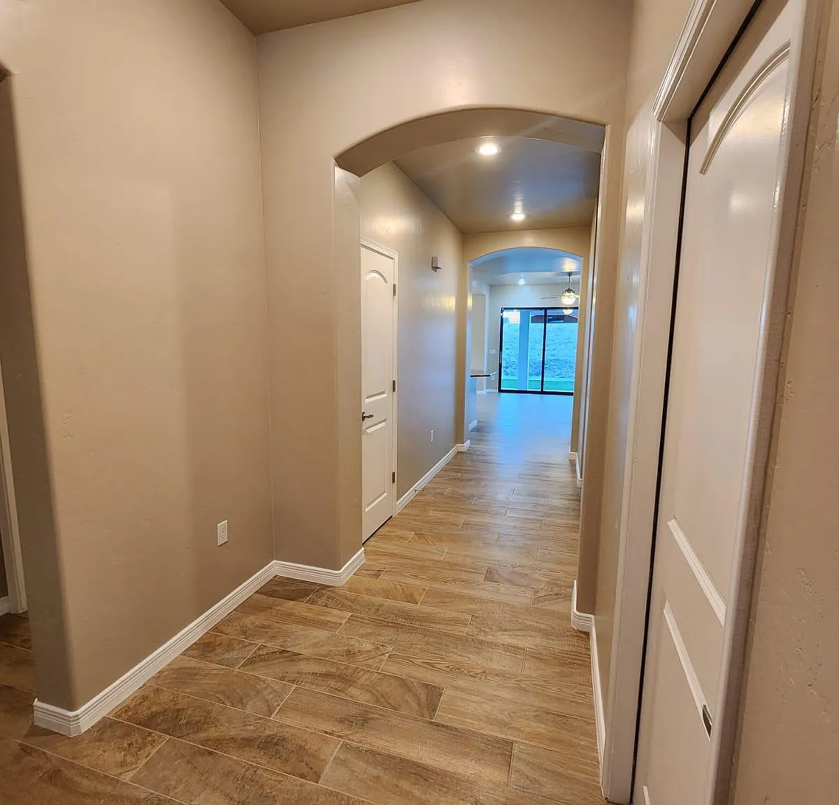 4 bed, 1738 sqft, $2,300 — Photo 2