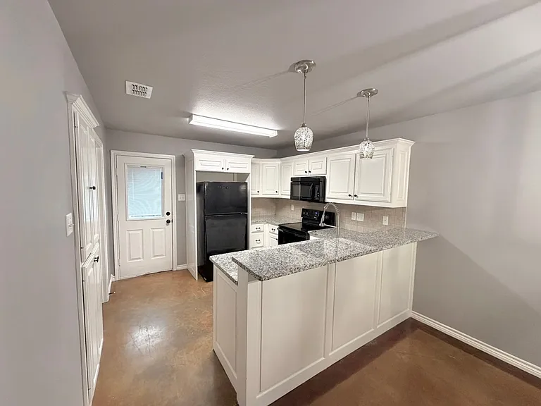 271 Lawrence Rd #A — Photo 5
