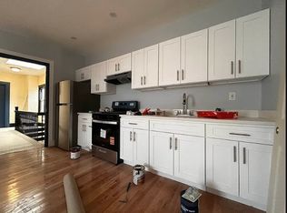 2883 E 195th St #2C, Bronx, NY 10461