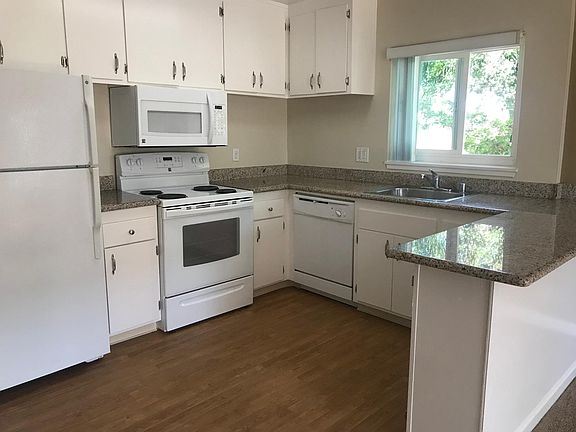 2nd image of 3270 Cabrillo Ave APT 427