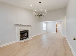 402 Hill Rd, Nashville, TN 37220