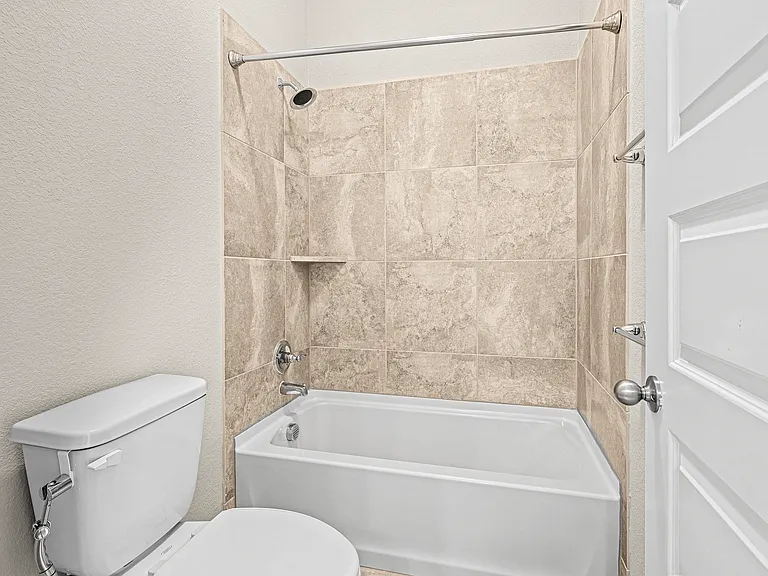 1701 Meadowleaf Ln — Photo 14
