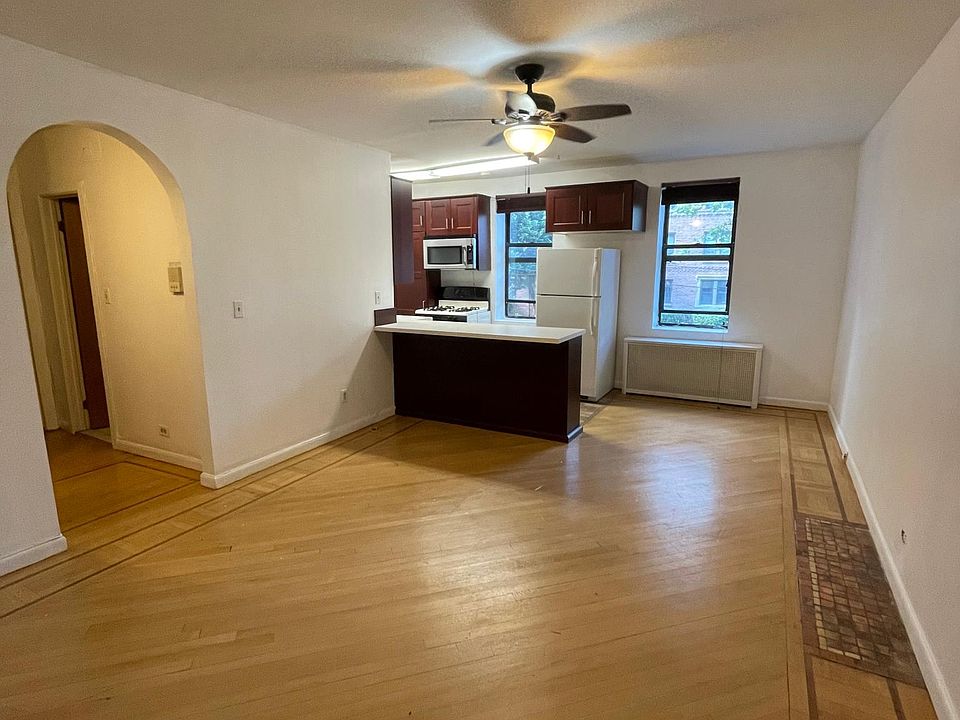 1st image of 1 Broad Pkwy #3S