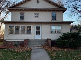 903 N Colorado Ave, Hastings, NE 68901