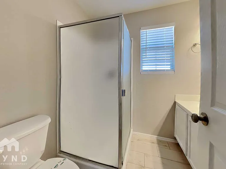 11802 W Laurel Ln — Photo 9