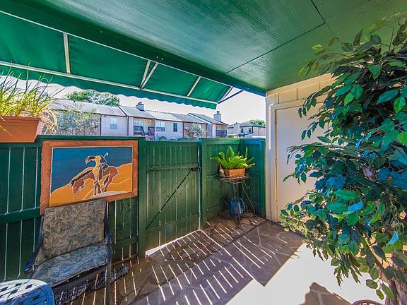 4th image of 1516 Bay Area Blvd APT T-1