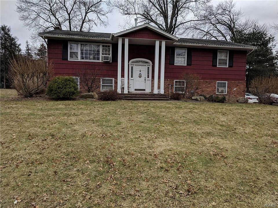 1st image of 4 Beatrice Ln