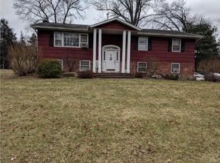 4 Beatrice Ln, New City, NY 10956