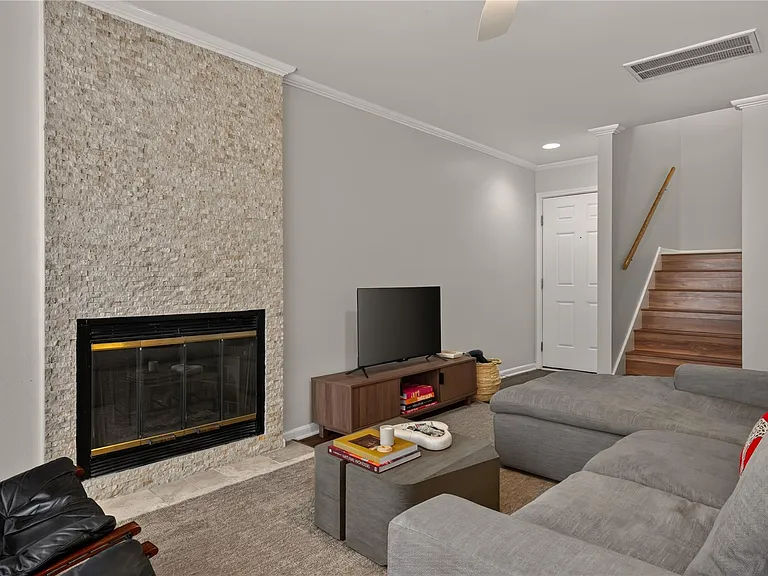 3845 Ranch Road 2222 #T-2 — Photo 4