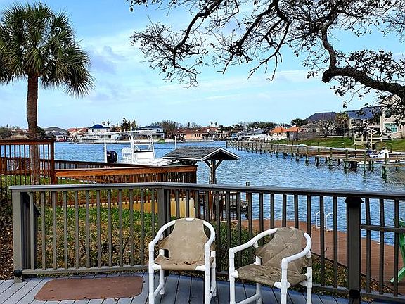 4th image of 2327 Harbor Dr