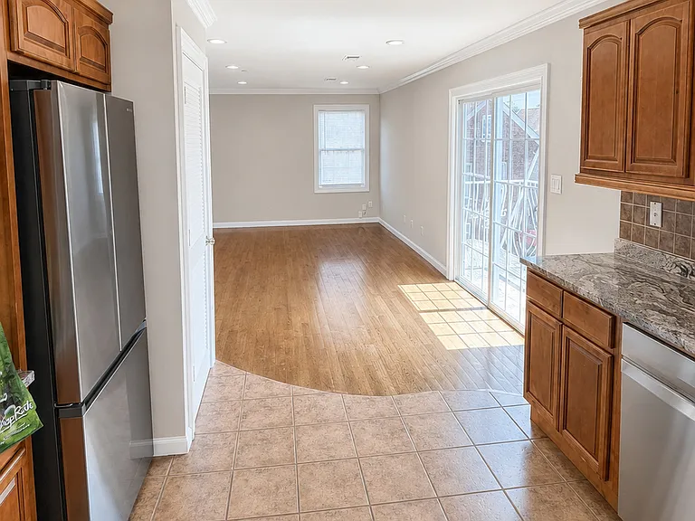 77 Cedar St #3 — Photo 6