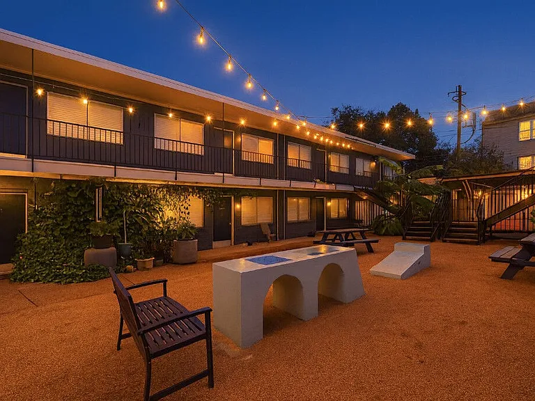 Avondale Apartments — Photo 6