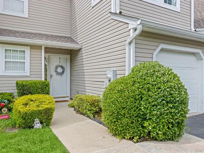 124 Erin Lane, East Setauket, NY, 11733