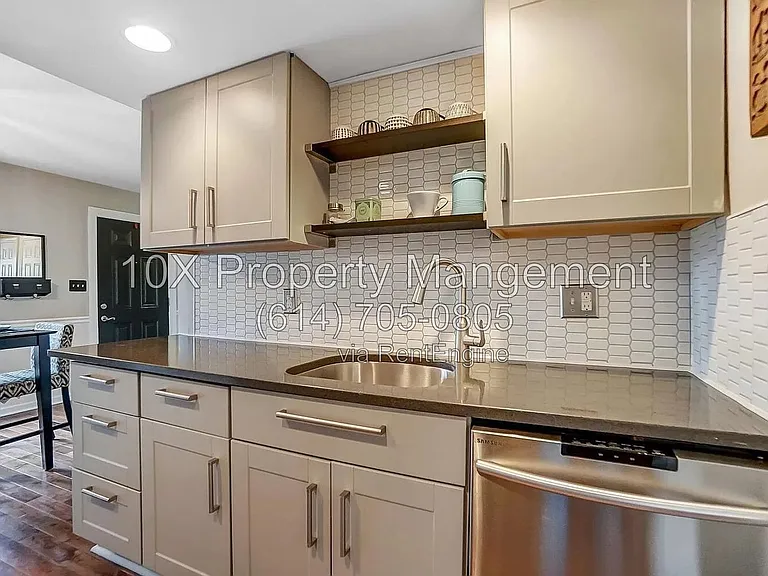 2566 Shore Line Ln — Photo 7