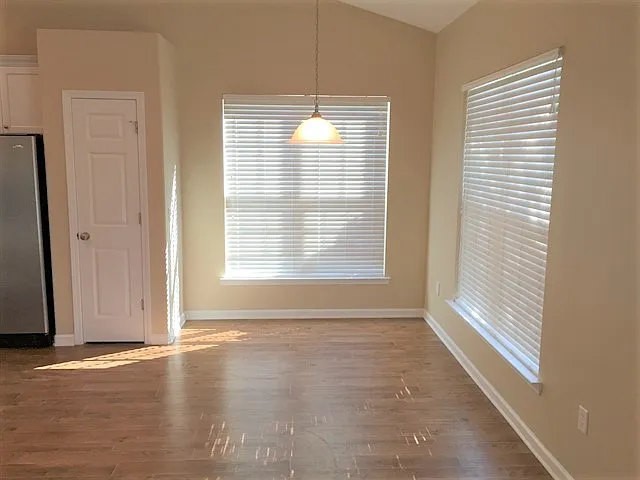 1555 Bradley Blvd — Photo 4