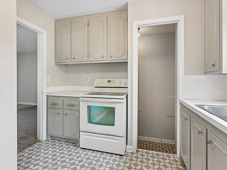 2602 Madison St — Photo 13