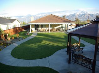 35 Blue Jay Ln, Redlands, CA 92374