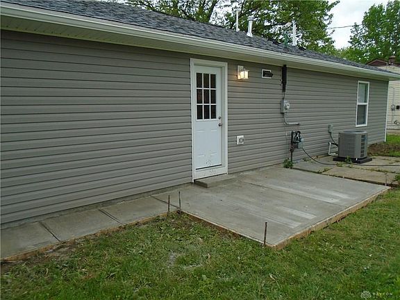 4th image of 4224 Curundu Ave