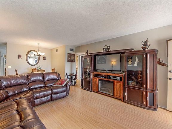 2nd image of 2466 Ecuadorian Way APT 72