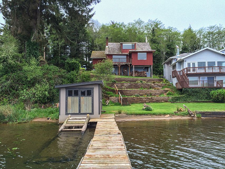 1st image of 2850 NE Lake Dr