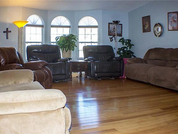 5th image of 13251 Plum Lake Cir