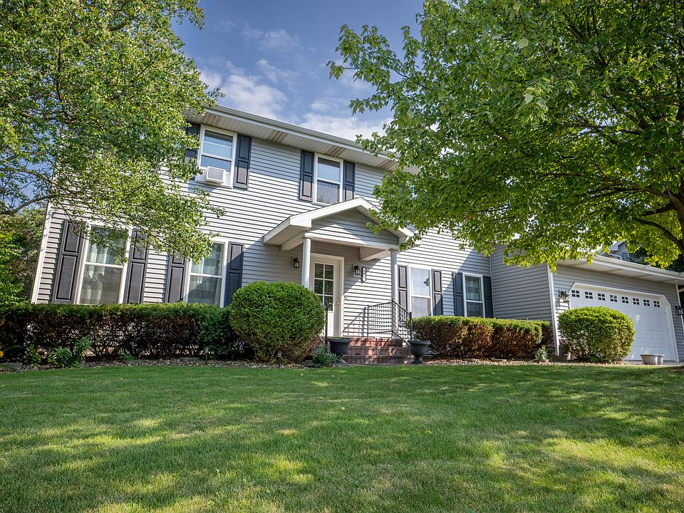 1st image of 772 Oak Run Dr
