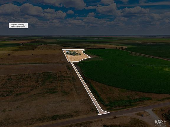 2nd image of 714 Hohmann Rd