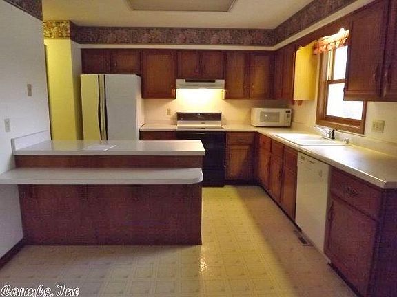 4th image of 115 Iroquois Dr