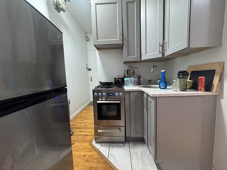 128 Thompson St #2 — Photo 7