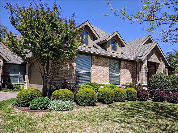 4th image of 2841 Fieldlark Dr