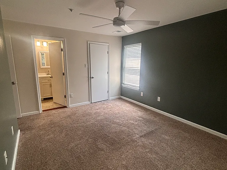 14201 Wolf Creek Pl #6 — Photo 30