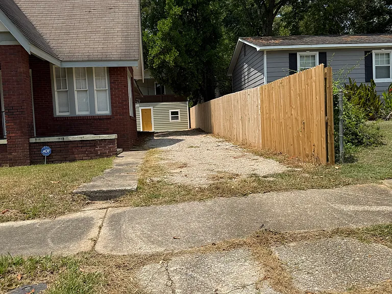 1107 Lancaster St #A — Photo 9