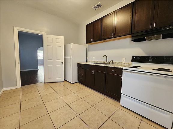 5th image of 1238 Cleveland St