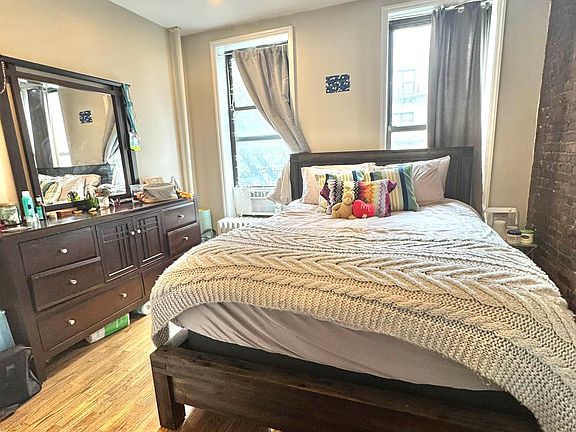 5th image of 507 E 81st St APT 14