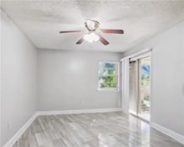 2425 Oxford Pl #171 — Photo 5