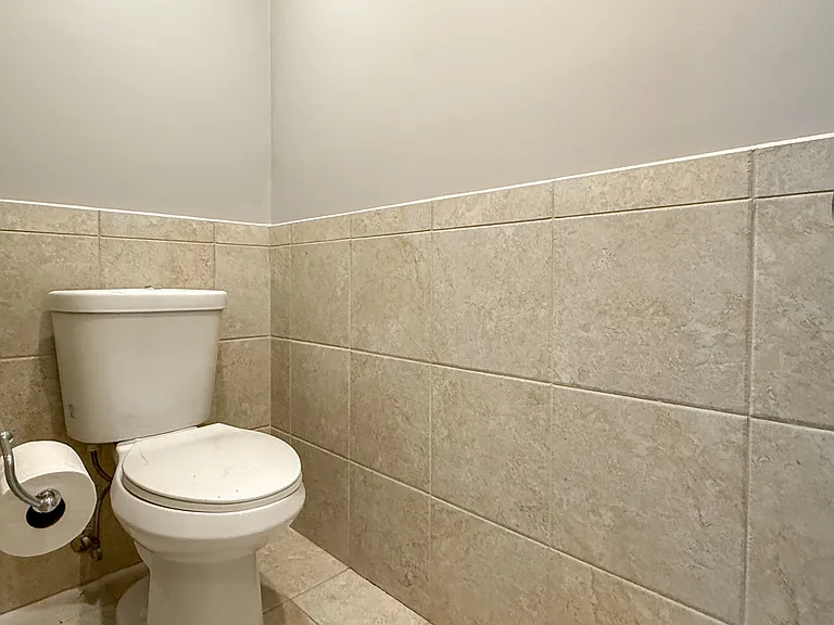 160 W Burton Pl #2R — Photo 10
