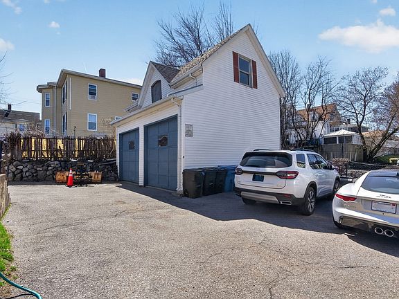 4th image of 227-229 Newton St