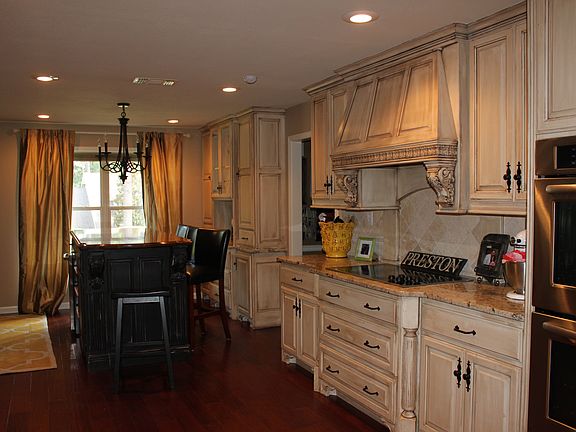 3rd image of 243 Wake Robin Dr