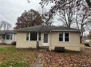 102 E 4th St, Hartford, IL 62048