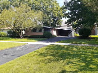 1702 W Oakton St, Arlington Heights, IL 60004