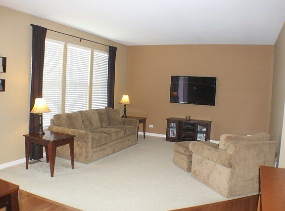 4th image of 2350 Artesian Way