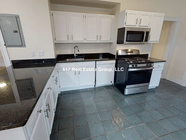 2574 Massachusetts Ave #2B — Photo 4