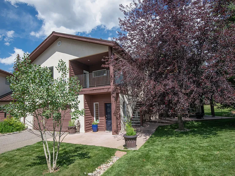 120 Hereford Rd #E — Photo 31