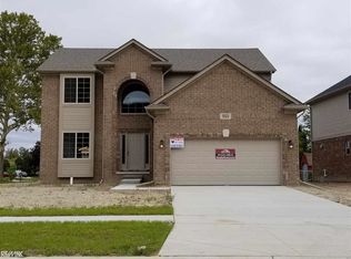5523 Caden Ct, Sterling Heights, MI