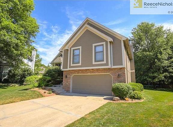 Expansive side yard, so plenty of space between you and your neighbor.