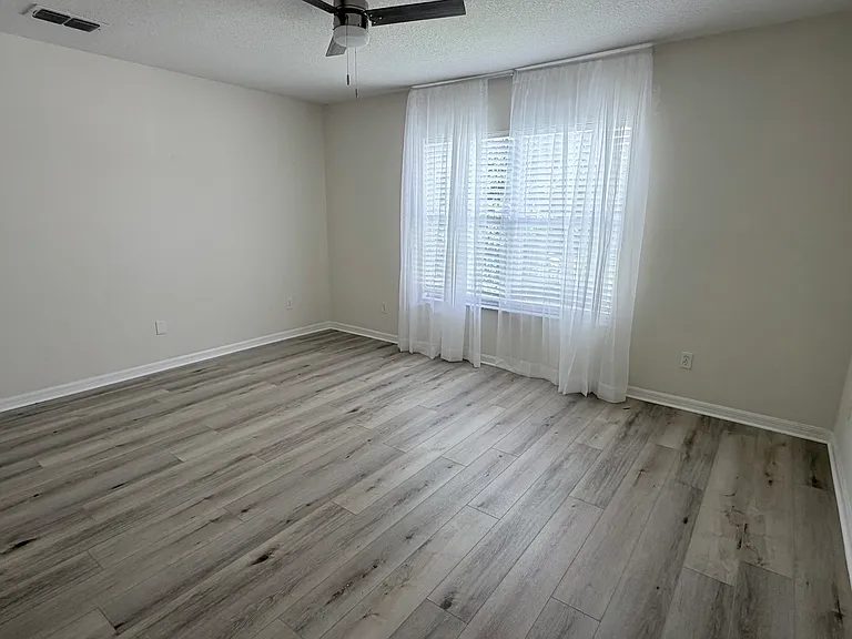 2123 Portcastle Cir — Photo 13