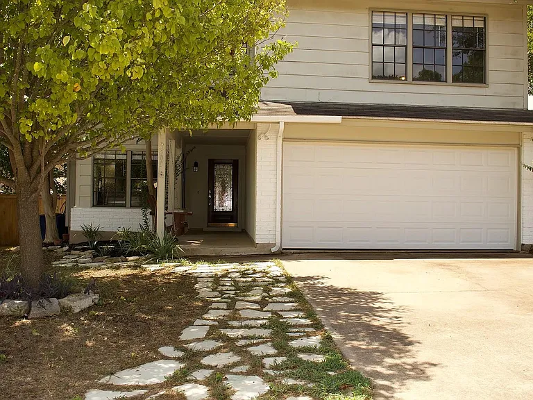 2503 Monarch Dr — Photo 2