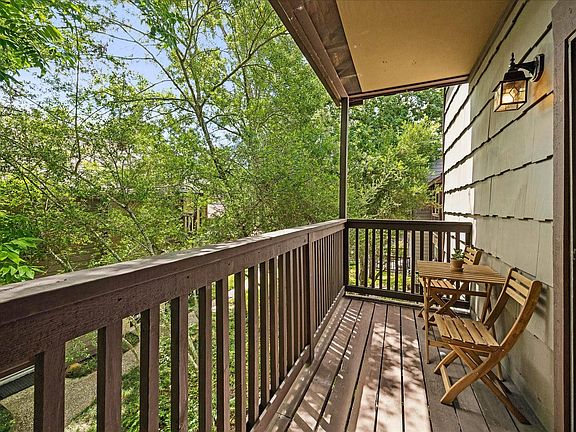 5th image of 11711 Memorial Dr APT 272