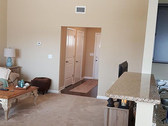 5th image of 3329 Tourmaline Dr