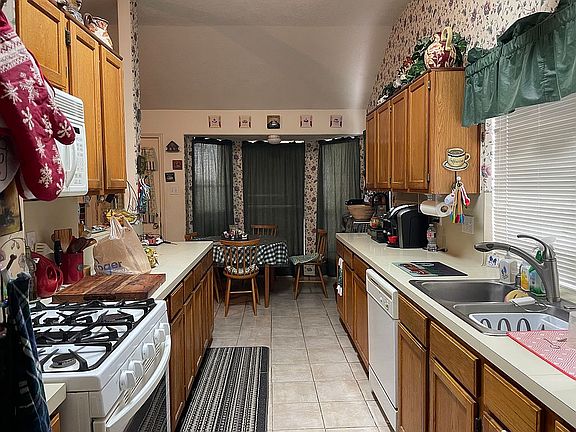 5th image of 1223 Mountain Lake Dr
